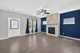 1366 N Pine St, Sun Prairie, WI 53590 - Photo 3