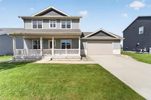1366 Pine St, Sun Prairie, WI 53590 - Photo 1