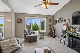 809 Brookstone Crest, Mount Horeb, WI 53572 - Photo 11