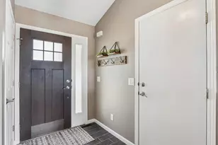 809 Brookstone Crest, Mount Horeb, WI 53572 - Photo 5