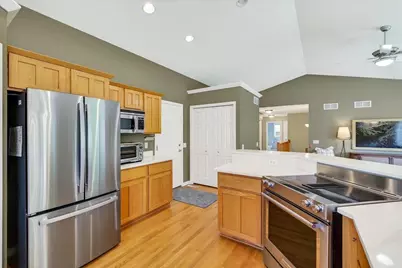9423 White Fox Lane, Madison, WI 53562 - Photo 5