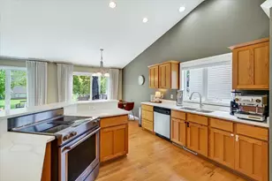 9423 White Fox Ln, Middleton, WI 53562 - Photo 5