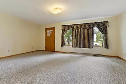 634 Central Avenue, Beloit, WI 53511 - Photo 3