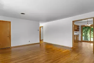 3609 Hovde Rd, Madison, WI 53704 - Photo 5