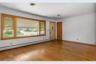 3609 Hovde Road, Madison, WI 53704 - Photo 3