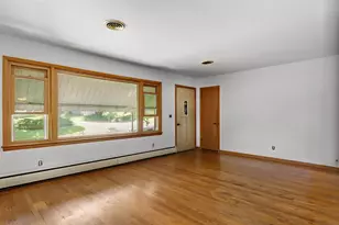 3609 Hovde Rd, Madison, WI 53704 - Photo 3