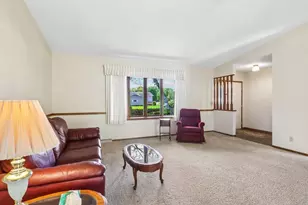 501 Avalon Rd, Columbus, WI 53925 - Photo 7
