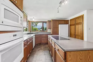501 Avalon Rd, Columbus, WI 53925 - Photo 15