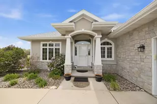 323 Wileman Dr, Edgerton, WI 53534 - Photo 3