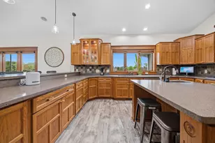 323 Wileman Dr, Edgerton, WI 53534 - Photo 11