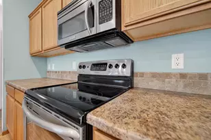 409 Coyle Pkwy, Cottage Grove, WI 53527 - Photo 15