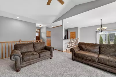 409 Coyle Parkway, Cottage Grove, WI 53527 - Photo 9