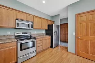 409 Coyle Pkwy, Cottage Grove, WI 53527 - Photo 11