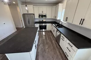 705 Mayapple Dr, Janesville, WI 53545 - Photo 11