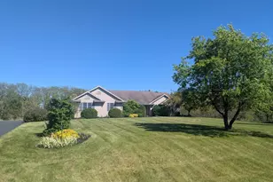 5614 N Vista Ln, Janesville, WI 53548 - Photo 1