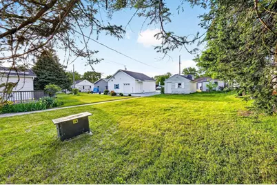 2219 Jackson Street, La Crosse, WI 54601 - Photo 33