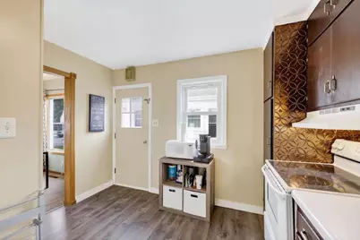 2219 Jackson Street, La Crosse, WI 54601 - Photo 9