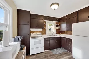 2219 Jackson St, La Crosse, WI 54601 - Photo 7