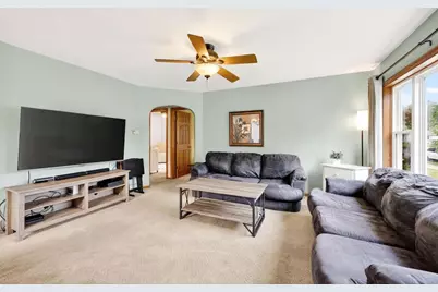 2219 Jackson Street, La Crosse, WI 54601 - Photo 3
