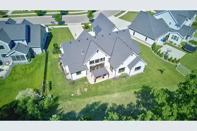 2412 Kilarney Way, Waunakee, WI 53597 - Photo 67