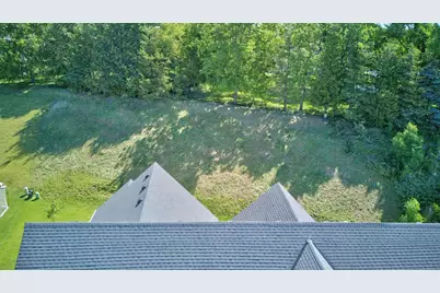 2412 Kilarney Way, Waunakee, WI 53597 - Photo 63