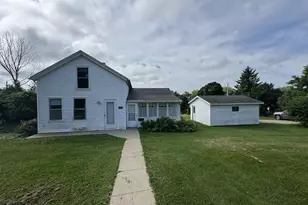 409 E Division St, Ridgeville, WI 53533 - Photo 5