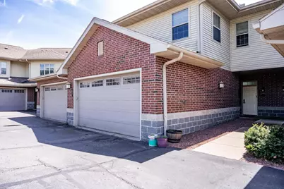 670 E Lake Avenue #203, Wisconsin Dells, WI 53965 - Photo 1
