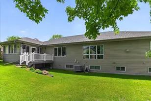 409 Badger Ln, Waunakee, WI 53597 - Photo 7