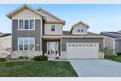 1310 Blazingstar Lane, Sun Prairie, WI 53590 - Photo 3