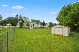 2039 12th Ave, Monroe, WI 53566 - Photo 39