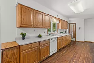 1813 Windom Way, Madison, WI 53704 - Photo 11