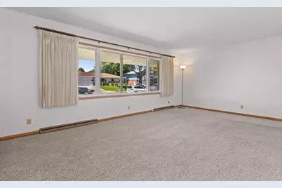1813 Windom Way, Madison, WI 53704 - Photo 5