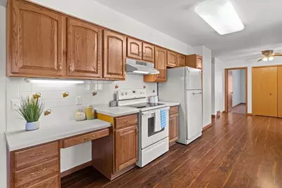 1813 Windom Way, Madison, WI 53704 - Photo 9