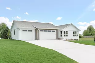 772 N Waveland Rd, Janesville, WI 53548 - Photo 3