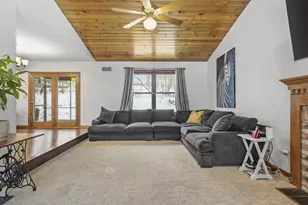 6202 Rivercrest Dr, Mcfarland, WI 53558 - Photo 11
