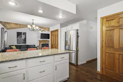 6202 Rivercrest Drive, Mcfarland, WI 53558 - Photo 9