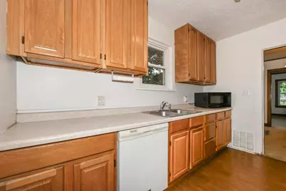 1521 Mineral Point Avenue, Janesville, WI 53548 - Photo 5