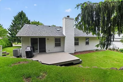2609 Crest Line Drive, Madison, WI 53704 - Photo 13