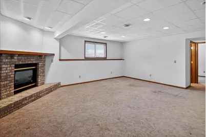 2609 Crest Line Drive, Madison, WI 53704 - Photo 33