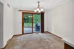 2609 Crest Line Dr, Madison, WI 53704 - Photo 19