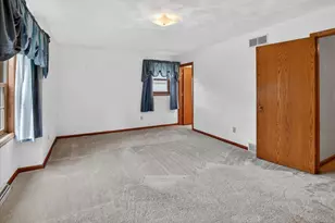 2609 Crest Line Dr, Madison, WI 53704 - Photo 23