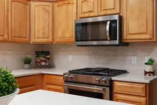 730 Greystone Ln, Middleton, WI 53562 - Photo 5