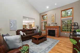 730 Greystone Ln, Middleton, WI 53562 - Photo 11
