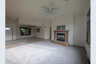 5614 N Vista Lane, Janesville, WI 53548 - Photo 9