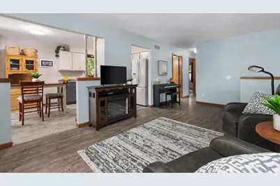 2725 Whitlock Road, Madison, WI 53719 - Photo 9