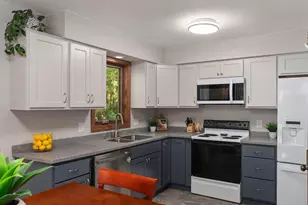 2725 Whitlock Rd, Madison, WI 53719 - Photo 3