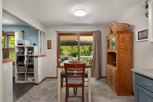 2725 Whitlock Rd, Madison, WI 53719 - Photo 11