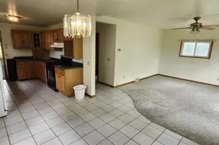 215 W Mill St, Poynette, WI 53955 - Photo 11