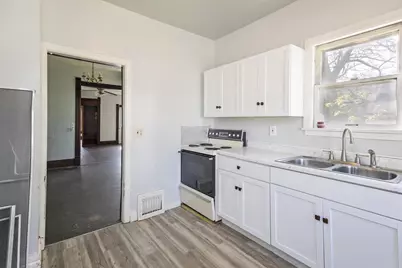 306-308 Center Avenue, Janesville, WI 53548 - Photo 21