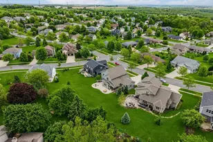 204 Westmorland Dr, Mount Horeb, WI 53572 - Photo 35